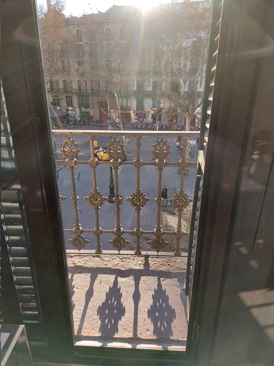 AutonomyBlearn's tweet photo. Tomorrow again, @ElisavaBCN will host our debates on blended learning and the autonomy of learners and teachers. #TPM #blearnautonomy #blendedlerning #Erasmus https://t.co/TcvbWoVqah