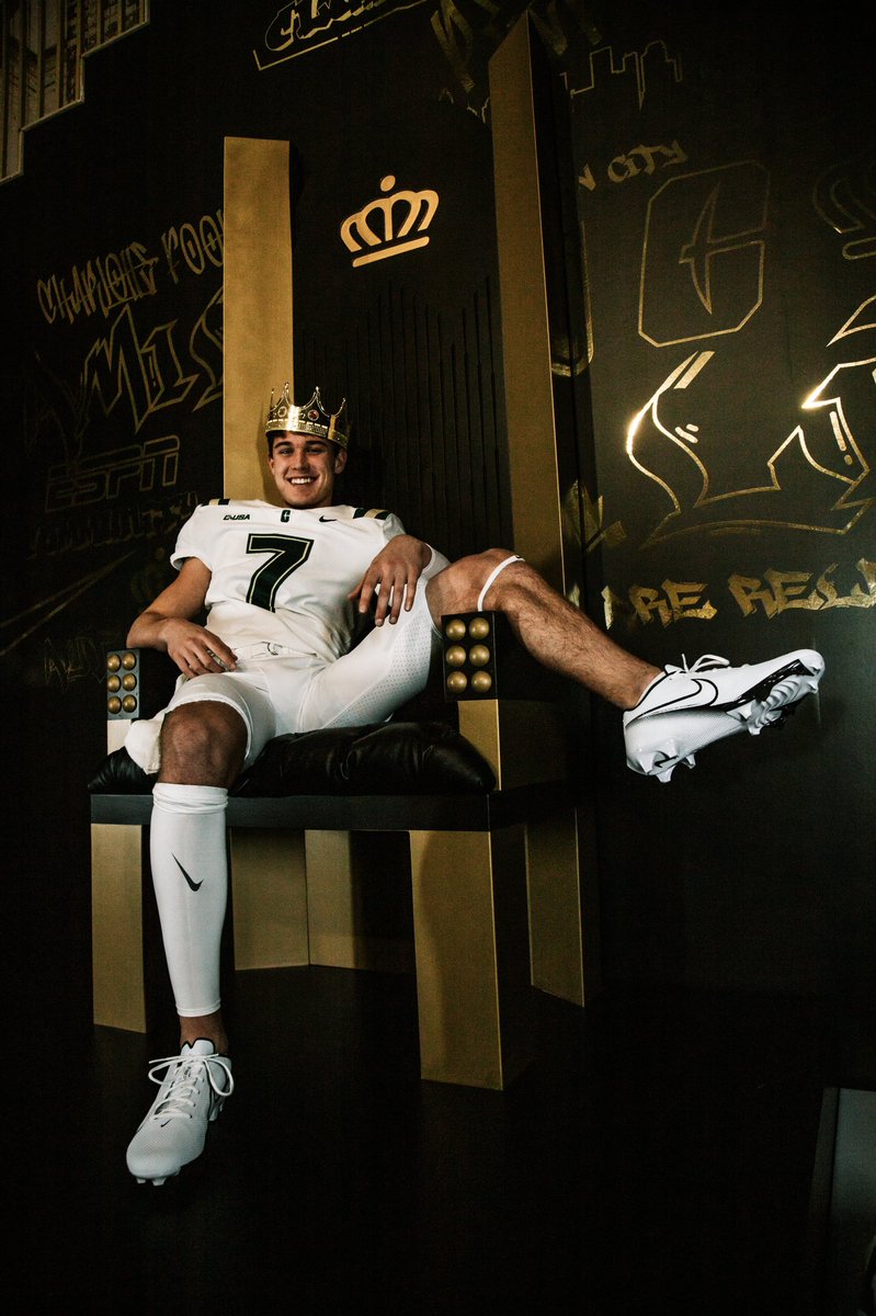 stevenjohns0n's tweet photo. 110% COMMITTED, Let’s get to work! ⛏ #GoldStandard #PEEP 

@wade4_wade @MaysMaysm @CoachJTaylor16 @Jblake_8 @MattChandler55 @VikingsESPN981 https://t.co/UHd5R3QSP2