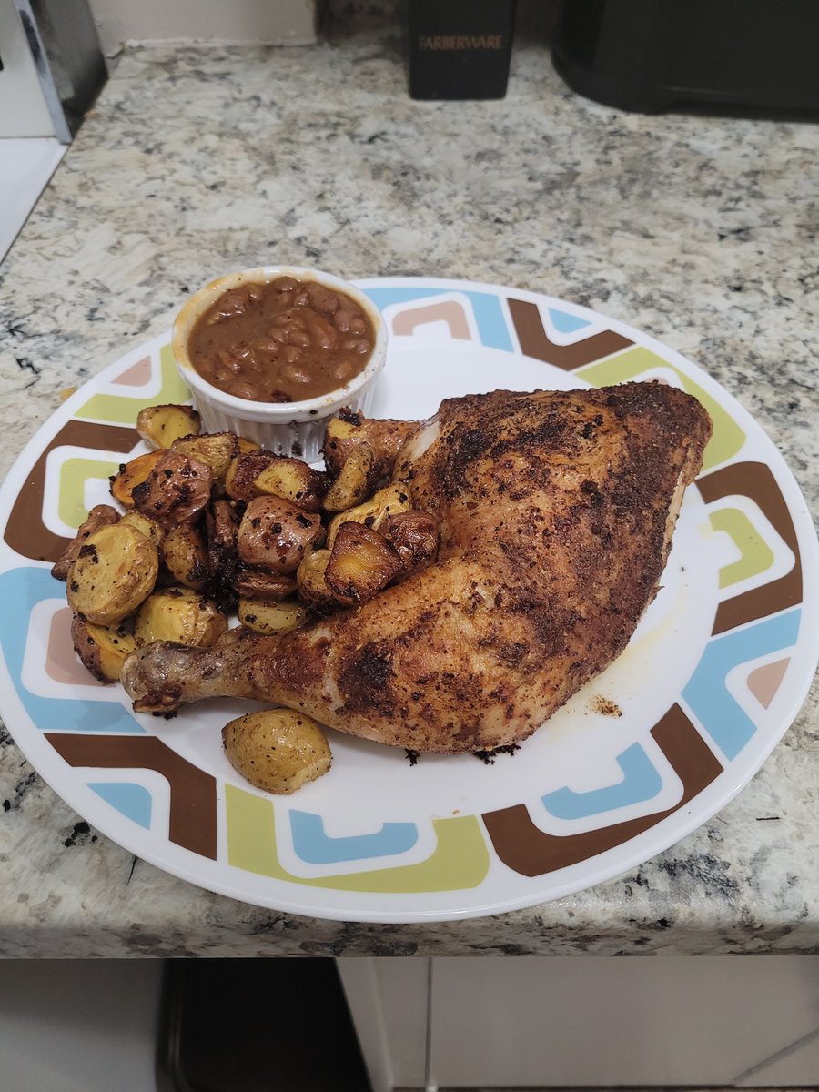 TerryHarding73's tweet photo. Simple but OMG so good! Seared off that skin a bit first. Some applewood smoke, then my own mix of spice on the chicken..in the roasted taters. And a mix in the beans...with bacon. I don't post my own food often..but...DAMN it was soooo good...and juicyπππ#dinnerthoughts https://t.co/uZRXVnE7BA