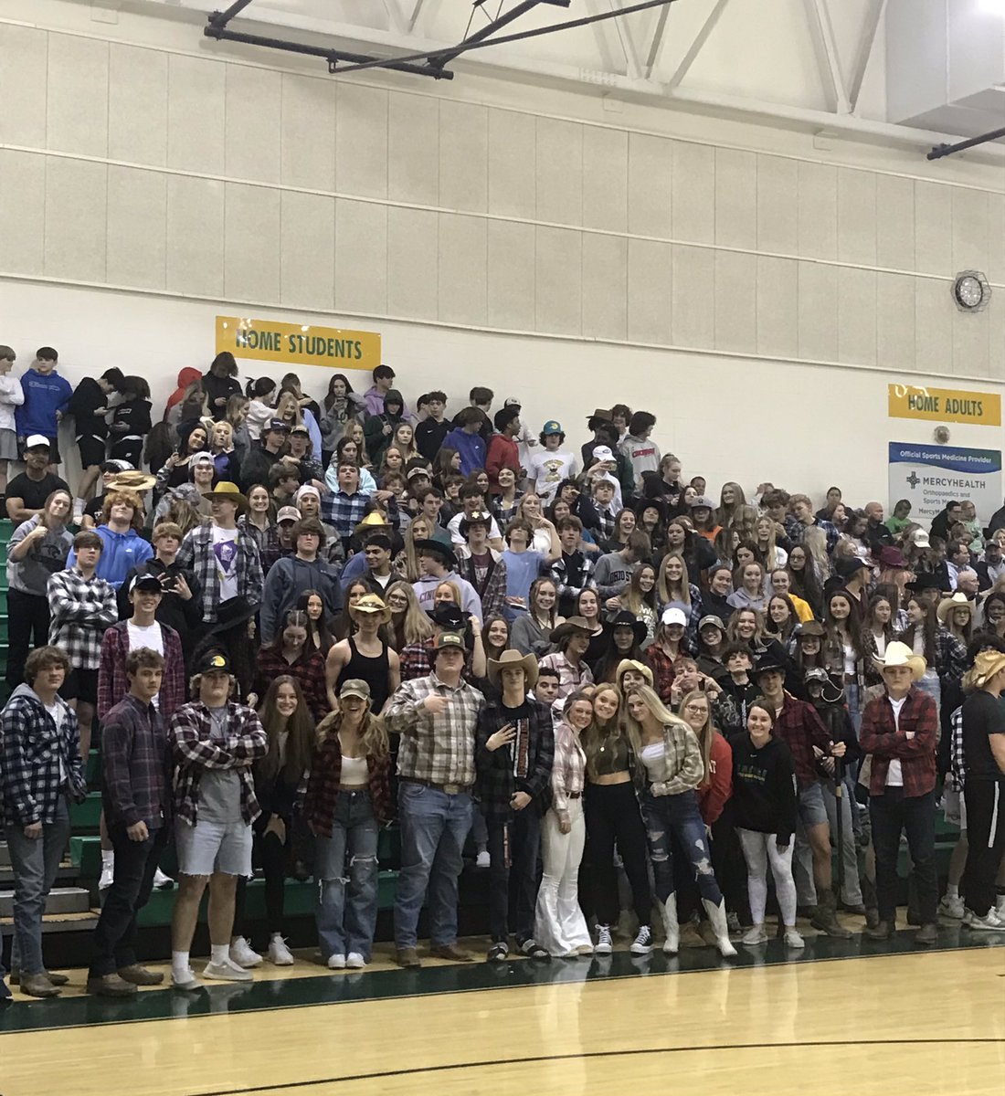 LM_Athletics's tweet photo. The @LmhsRatpack rocking as always‼️💪💪 https://t.co/ynY4a10uri