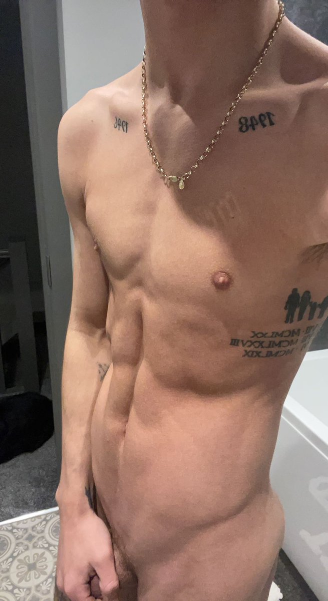 tattooedtwink69's tweet photo. Who wants a drain https://t.co/C962aryA7Q