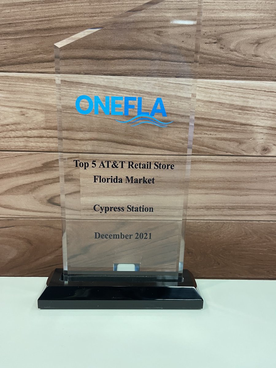 Team Cypress left it all on the field in December. So proud of my Team ❤️❤️ we are ready for 2022 trophies 🏆 🏆💪🏼💪🏼💪🏼💪🏼💪🏼!!!!! #sERve1st #TeamWork #WinAndRepeat  @One_FLA @ATT @MatthewCLinden @eniggemann @dr_mfarhan