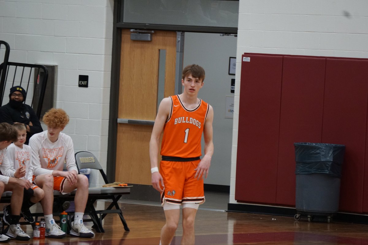 Loved the energy I saw from <a href="/_JoshuaGuy/">Josh Guy</a> in the first half as well. Scored the first points of the game on a BLOB two handed lob poster 👀. <a href="/_reecehuber/">Reece Huber</a> has also been very aggressive tonight as well scoring a handful of buckets. Used his length nicely to get all the way to the rim