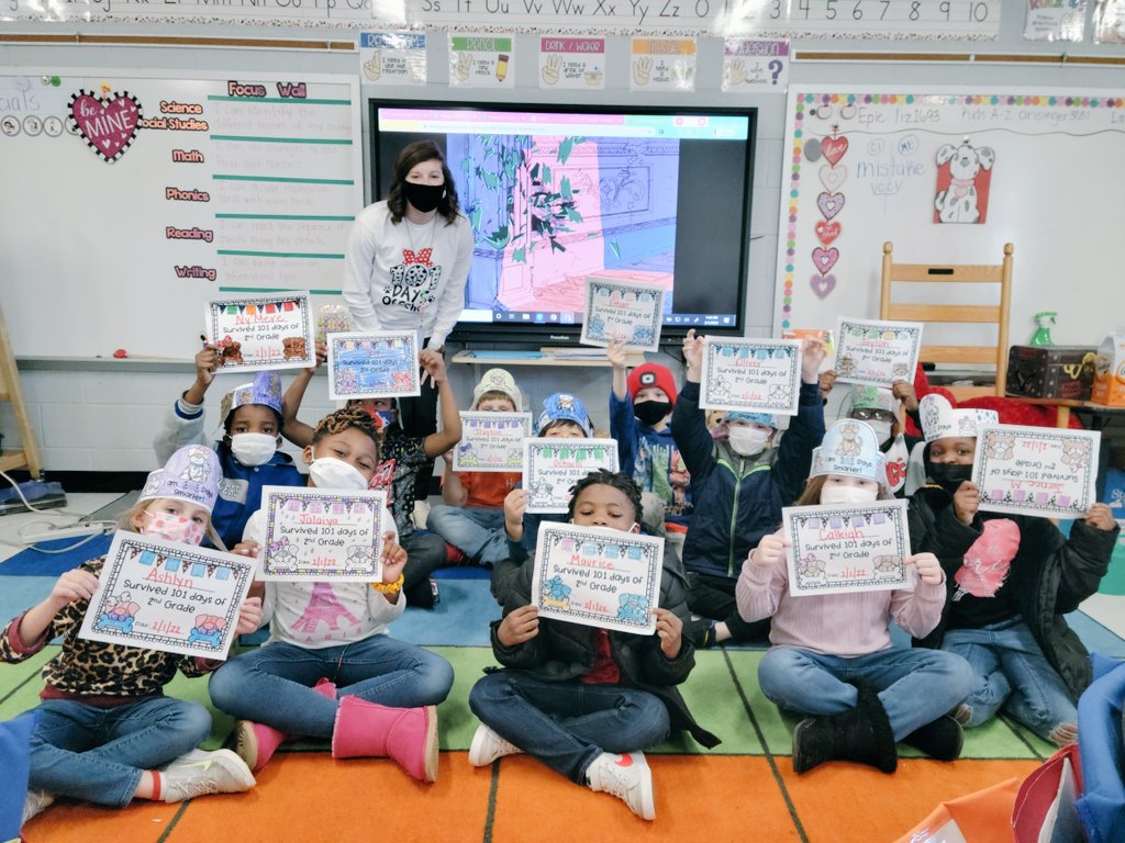 MsARisinger's tweet photo. What's better than the 100th day of school? Celebrating the 101st day dalmatian style. @MichelleCMcBri1 @PocallaProud #101Dalmatians https://t.co/Of78kFIBW7