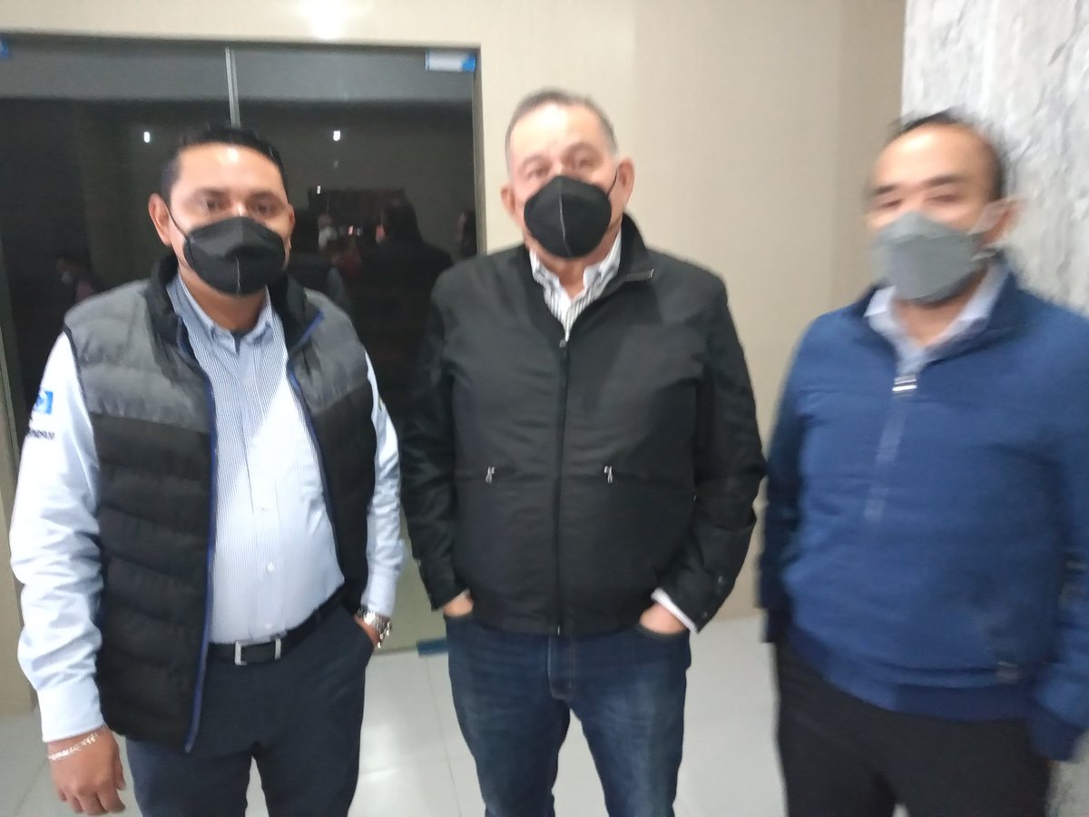 Vickylag1's tweet photo. .@anadiclaguna quiere un acercamiento con municipio para trabajar unidos por un #Torreon digital @CLIPLAGUNA2021 @JLHOTEMA @CiclacLaguna https://t.co/bV9V5vABlH
