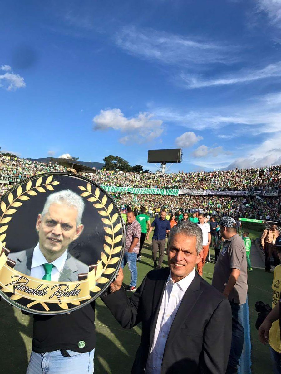 v1121ro21's tweet photo. Los demás te odian, pero nosotros te amamos 💚 https://t.co/lbx3J9zeGZ