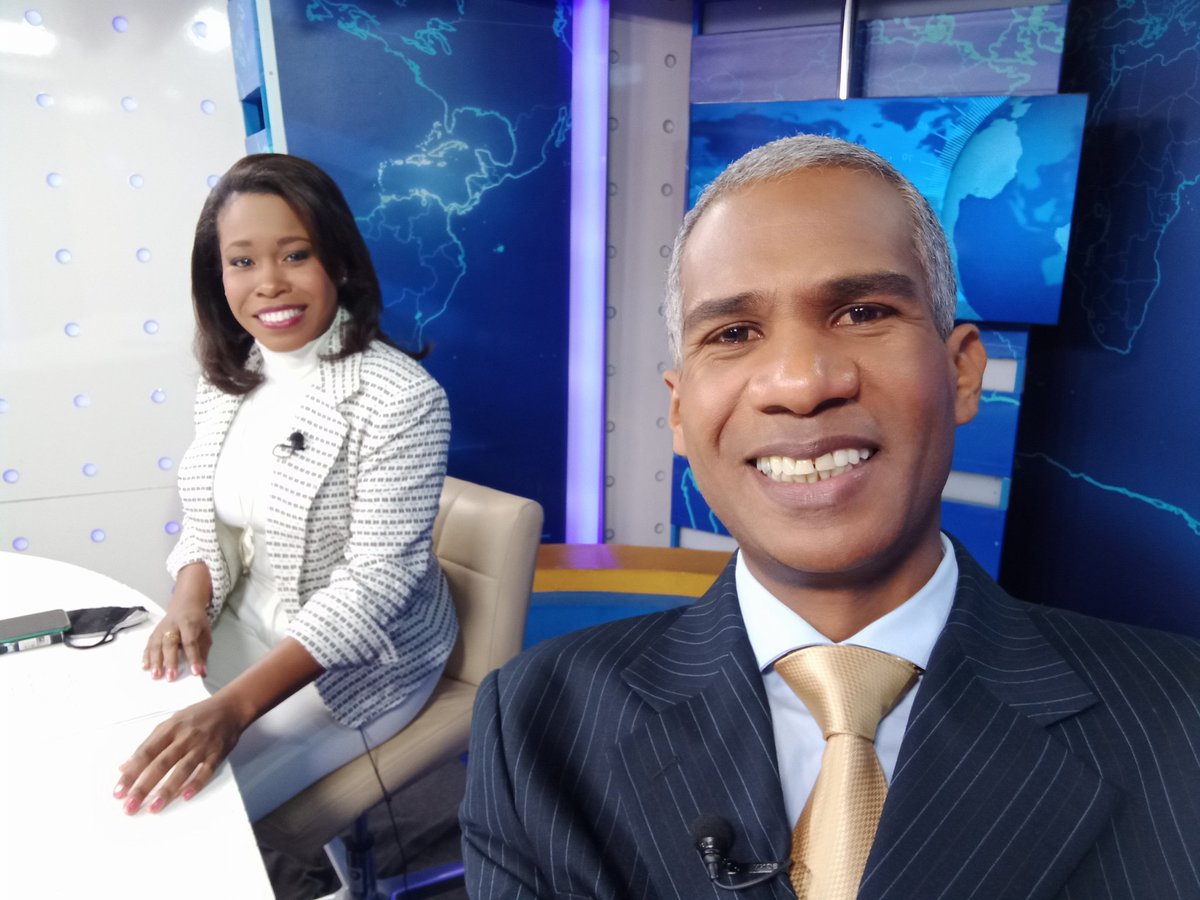 De las tensiones entre #Rusia y la #OTAN en torno a #Ucrania, entre otros temas del acontecer mundial y nacional, actualizamos en la Emisión Estelar del Noticiero de <a href="/tv_cubana/">TV Cubana</a> <a href="/CanalCaribeCuba/">Canal Caribe</a>. ¡Síganos! 🇨🇺