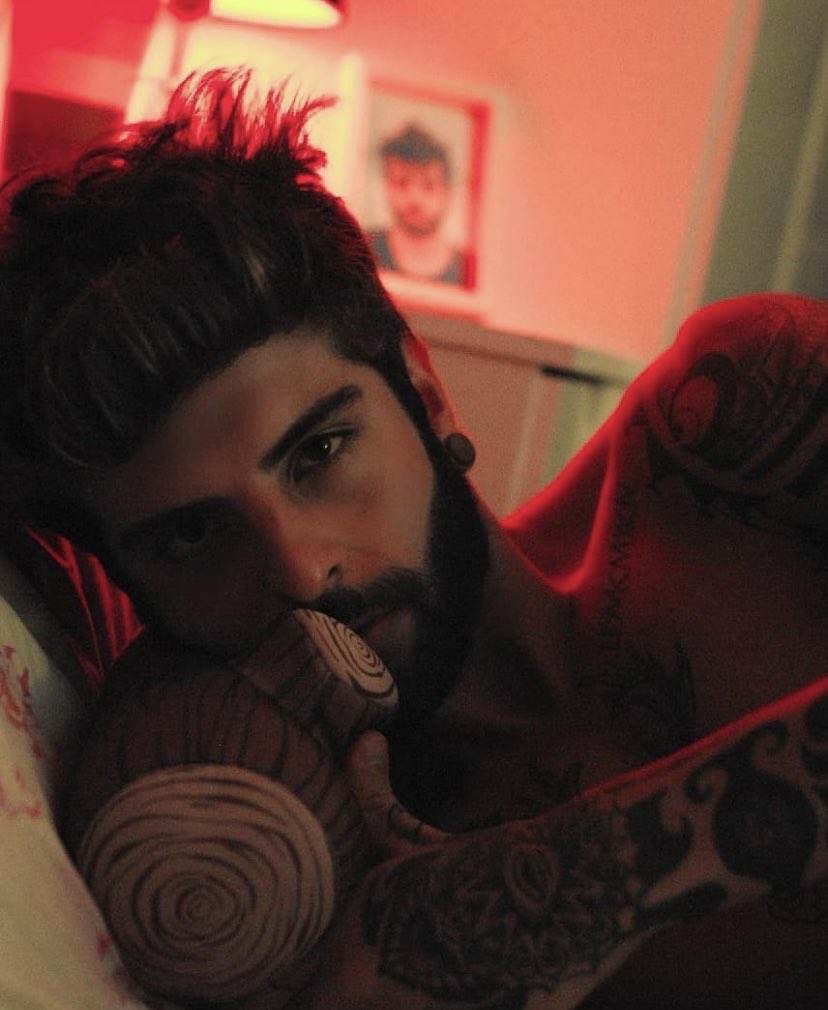 𝘘𝘶𝘦 𝘨𝘢𝘯𝘢𝘴 𝘥𝘦 𝘯𝘰 𝘱𝘢𝘴𝘢𝘳 𝘦𝘴𝘵𝘢 𝘯𝘰𝘤𝘩𝘦 𝘢 𝘴𝘰𝘭𝘢𝘴.