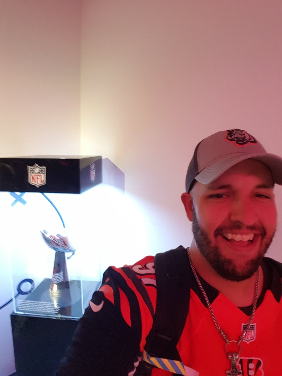 Bychinit's tweet photo. @JimIrsay My Brother and I are proud Canadian fans who both adopted the Bengals at a young age. We went on the trip of a lifetime to see them in London England in 2016.... to witness a tie. I would really love to take another trip and witness a Bengals win! Please send these 2 Canucks! https://t.co/rgYUIM7fOG