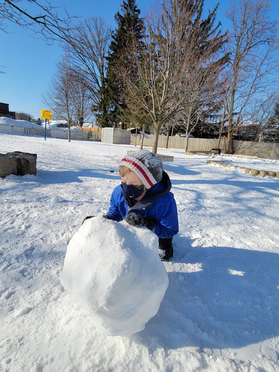 stannestars's tweet photo. When sun, snow and students collide... great things happen! #outdoorphysed https://t.co/UZ72m8Sswe