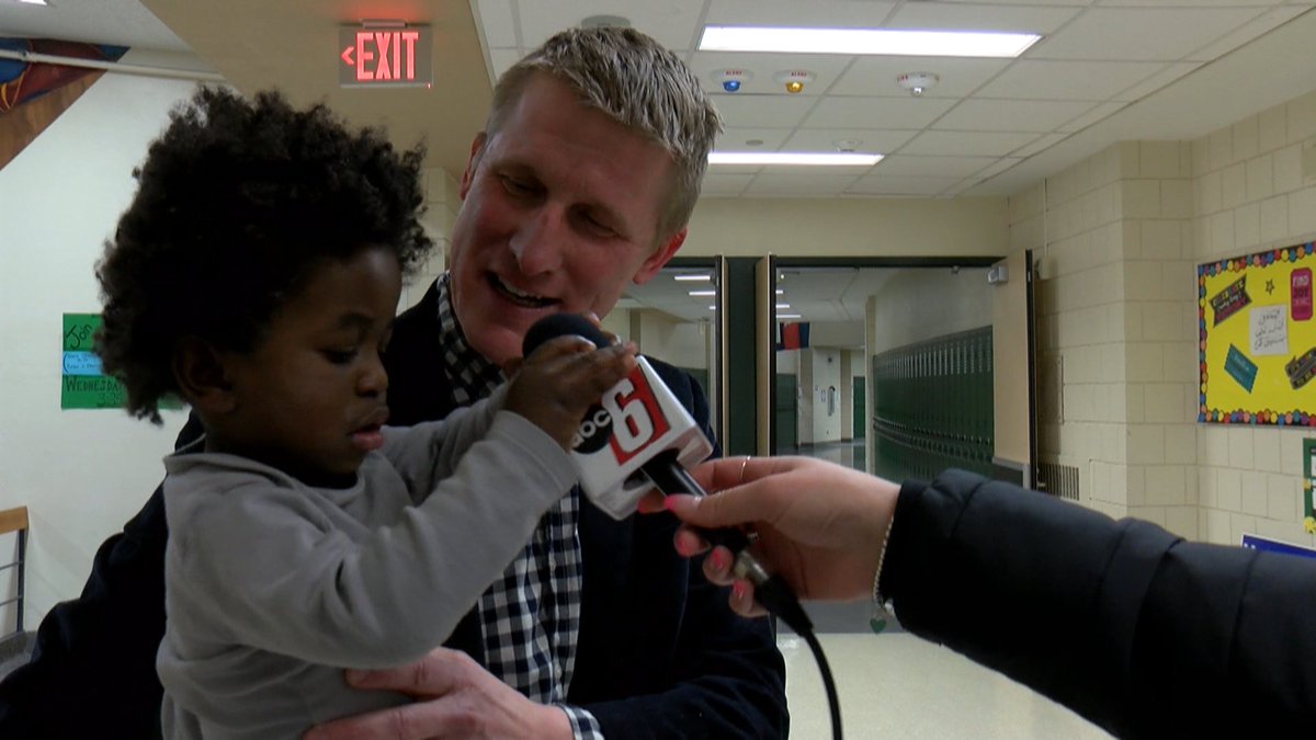mackd3onTV's tweet photo. My young interviewee had a lot to say tonight about Minnesota caucus night! @NelsTPierson #rochmn #mncaucus https://t.co/PnrW8LzPbg