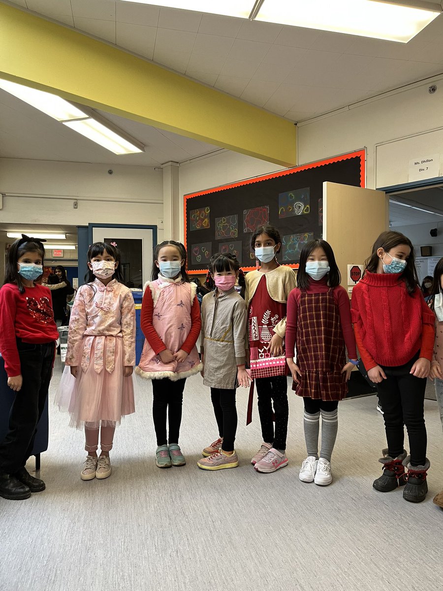 MsSpicerteaches's tweet photo. Division 8 celebrated the Lunar New Year with fun games, a dance competition, and a peaceful trip to the forest. 🥳 🐅🐅 #LunarNewYear https://t.co/RsXa2FSJbm