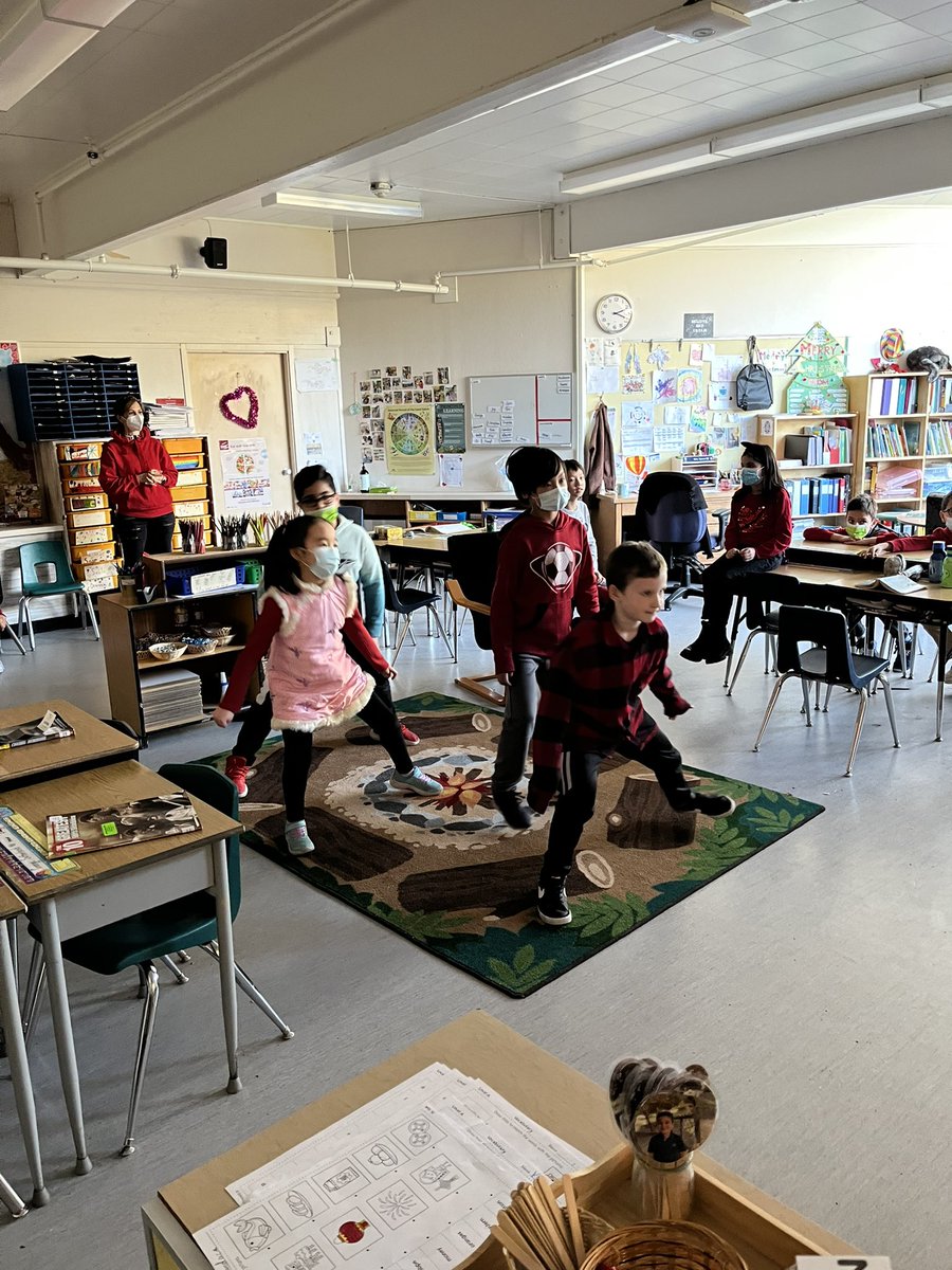 MsSpicerteaches's tweet photo. Division 8 celebrated the Lunar New Year with fun games, a dance competition, and a peaceful trip to the forest. 🥳 🐅🐅 #LunarNewYear https://t.co/RsXa2FSJbm