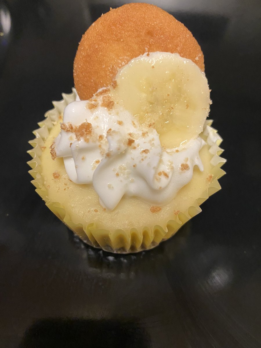 Octimuss_prime's tweet image. I started an edible business, it’s @gunsmoke_edibles on Instagram. I can pretty much make whatever you’d like &amp;amp; I bake a few things just about every day. Follow for updates/deals😊