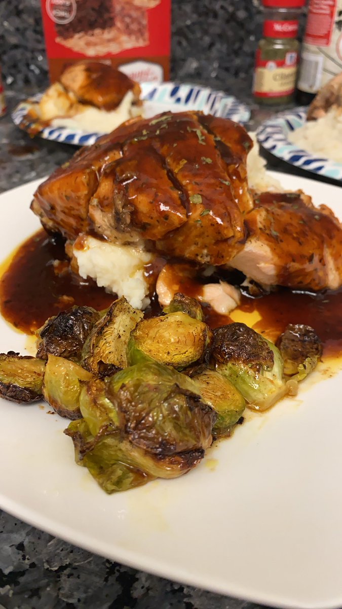 Octimuss_prime's tweet image. I started an edible business, it’s @gunsmoke_edibles on Instagram. I can pretty much make whatever you’d like &amp;amp; I bake a few things just about every day. Follow for updates/deals😊