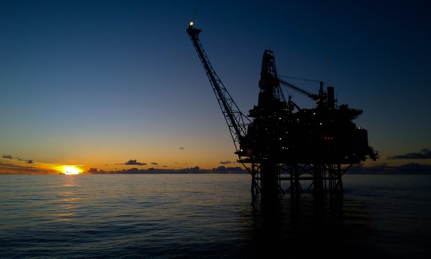<a href="/AlokSharma_RDG/">Rt Hon Lord Alok Sharma</a>, allowing new North Sea oilfield to go ahead =🖕to #COP26 

🔥Stop approving new oil &amp; gas
🌱Begin a managed phase-out of existing fields
🌳Ensure a #JustTransition for workers &amp; communities.

#hypocrisy #NoFutureInFossilFuels #NoPlanetB  

theguardian.com/environment/20…