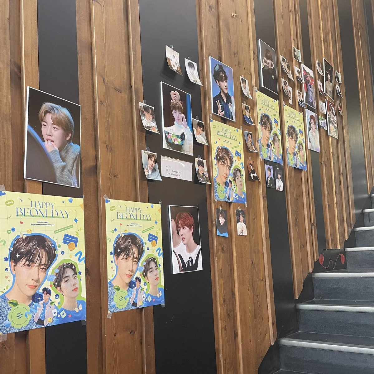 Jbeomx2's tweet photo. 지범이의 24번째 생일을 맞아 담곰이와 부산대에 다녀왔어요❤️‍🔥
전광판과 카페 가득 예쁜 지범이를 볼 수 있어서 너무 좋았어요😍 준비해주신 @hidden_0203 님 너무 감사합니다😊

 #기억해_2022년은_지범이의_해가_될거야 https://t.co/rsmPzfk6Ip