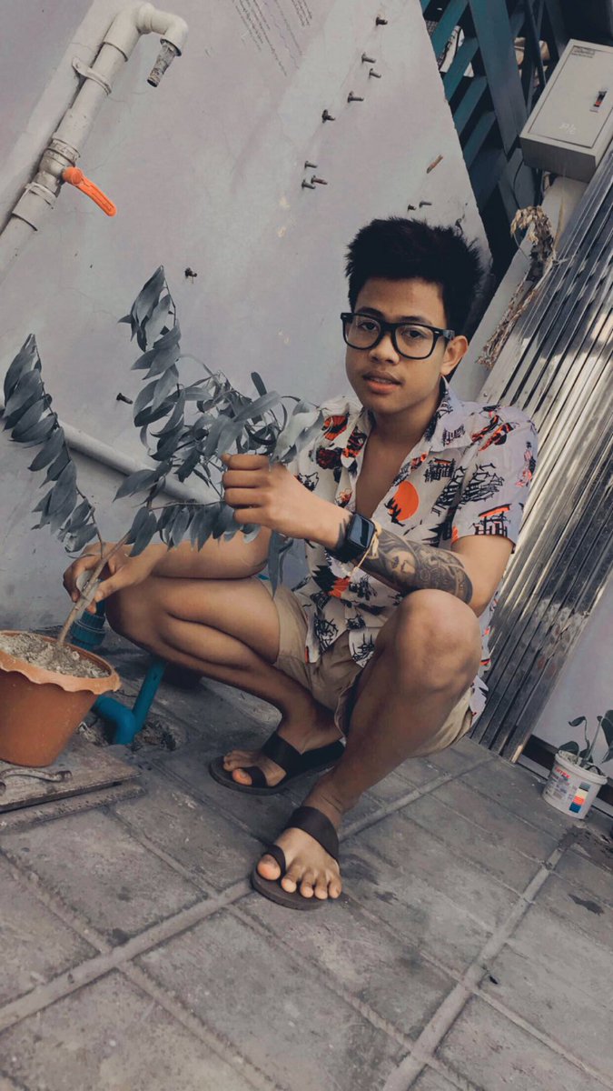 ThutaSpa's tweet photo. ဘာလိုလိုပါအချစ်ရယ် 

Smart guy spa mdy viber09978186026 https://t.co/ZkUcrKaAA8