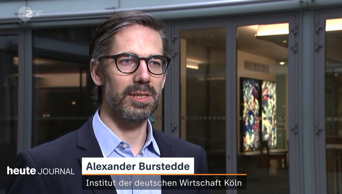 "Fachkräftemangel bedeutet, dass irgendwas nicht erledigt wird". Keine Pflege, kein Essen, keine Gebäudesanierung. Fachkräftemangel=Mangelwirtschaft. Wir sollten alle Inlandspotenziale nutzen und mehr qualifizierte Zuwanderung und Automatisierung zulassen. zdf.de/nachrichten/he…