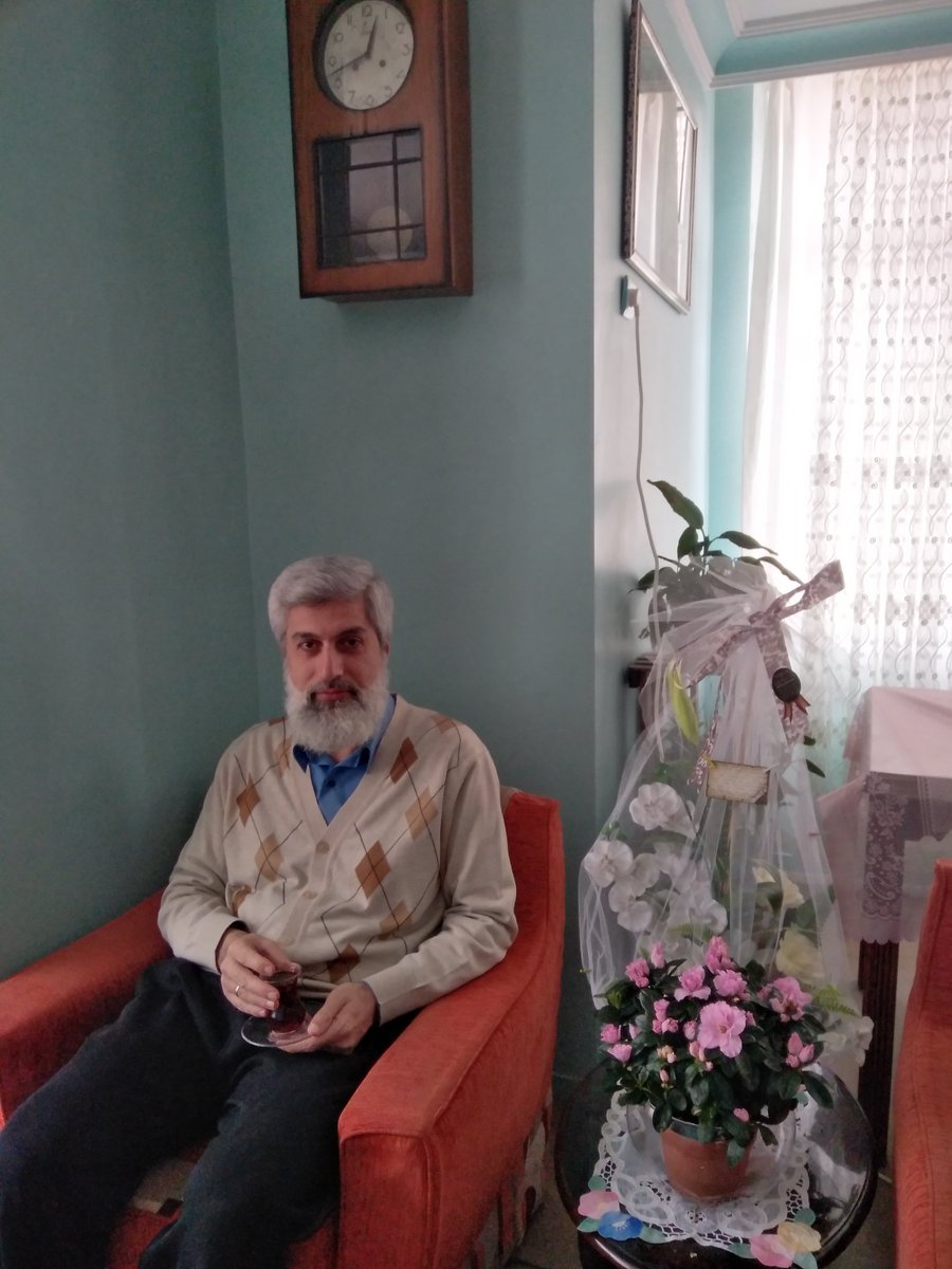 Hukuksuz bir şekilde tutuklu bulunan yedi kardeşimiz serbest kalana kadar her türlü meşru yolla mücadele etmeye, FARKINDALIK OLUŞTURMAYA devam edeceğiz Allah'ın izniyle..

Hapiste olan kardeşlerimizle aynı saatte çay kahve etkinliği.. 

#GönüllerBirOlsun
#Unutturmayacağız