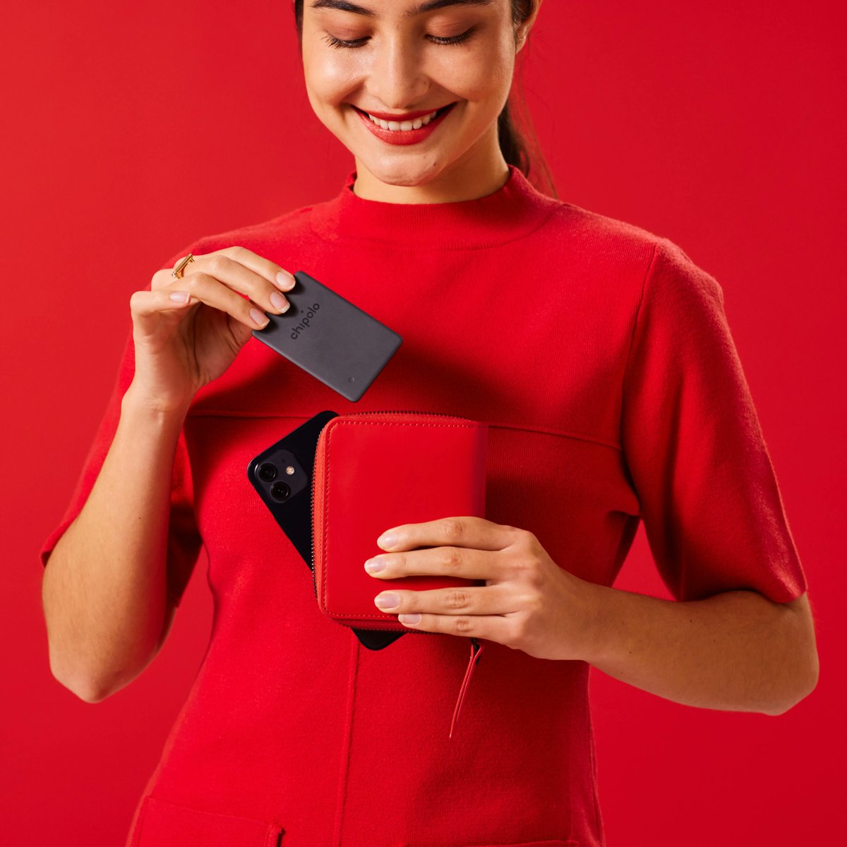 ChipoloTM's tweet photo. “I use different bags, and I keep my cards in the same #wallet, so it gets lost all the time. I think #ChipoloCARDSpot will help me not to turn the whole apartment over when I can’t #find it again.” 

Exactly why we've decided to make Chipolo CARD Spot -https://t.co/z0hrPQOhJ9 https://t.co/ZecT6lptnZ