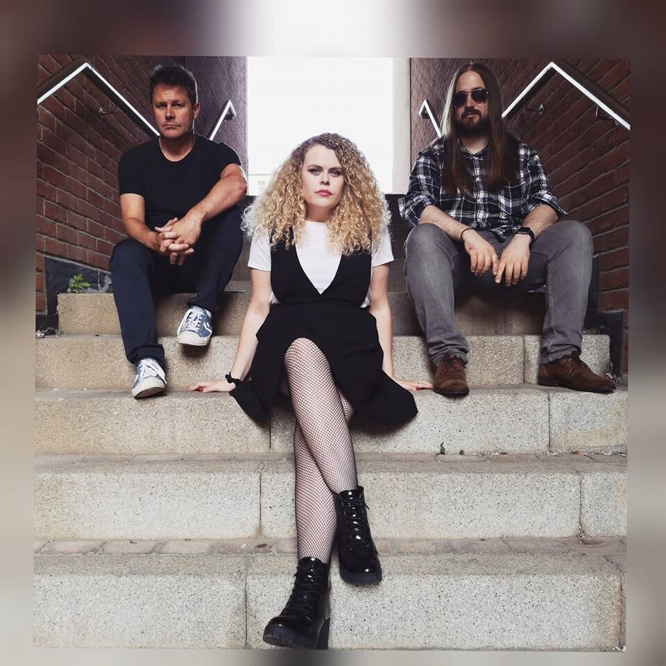 *News: <a href="/AXLSmusic/">AXLS</a> Unveil New Single, ‘Fahrenheit 104’* ‘Fahrenheit 104’ is a phenomenal love letter to 1980s New Romantics, reminding us of a better time with a big dancefloor and no restrictions...nevolume.co.uk/music/news/new…