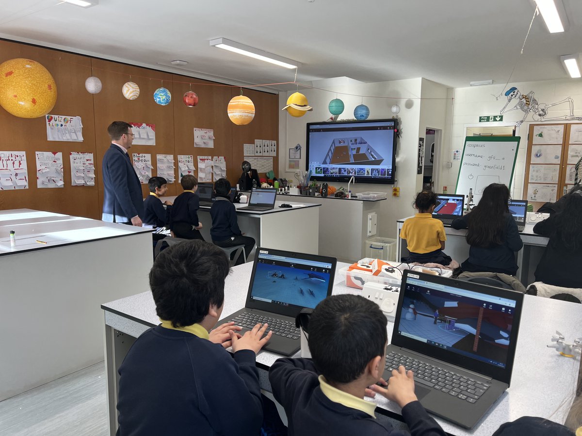 Greenfield_Sch_'s tweet photo. This week, we hosted Year 4 pupils from Sythwood Primary School for a dynamic session in our Science lab; creating their own worlds in virtual reality then exploring them with our VR headsets! ๐
#GreenfieldSchoolWoking #MoreThanJustKnowledge
#MoreThanJustScience #stemeducation https://t.co/bjeDlElUNn