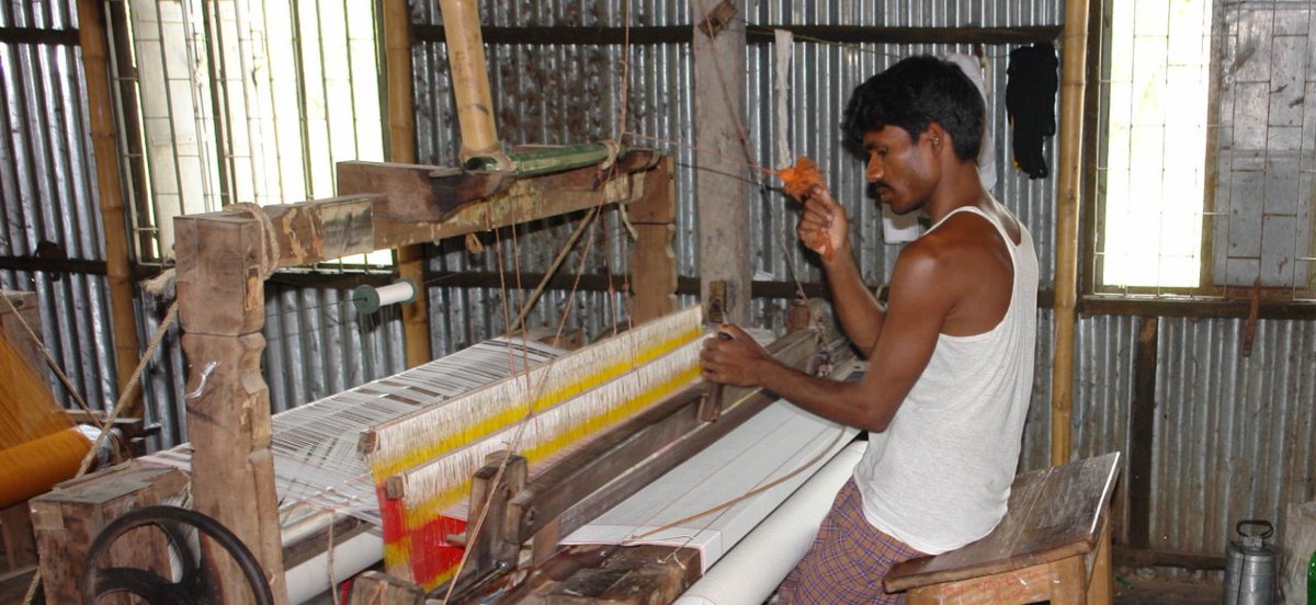 i3_program's tweet image. #Bangladesh&apos;s ready-made garments (#RMG) workers ask for easy-to-use #financialproducts and #financialliteracy training. 

Find out how providers can fulfill the need for financial products while improving the #financialhealth of RMG workers here tinyurl.com/rdwhsxye.