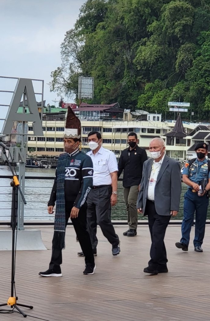 Welcome to bona pasogit mr presiden