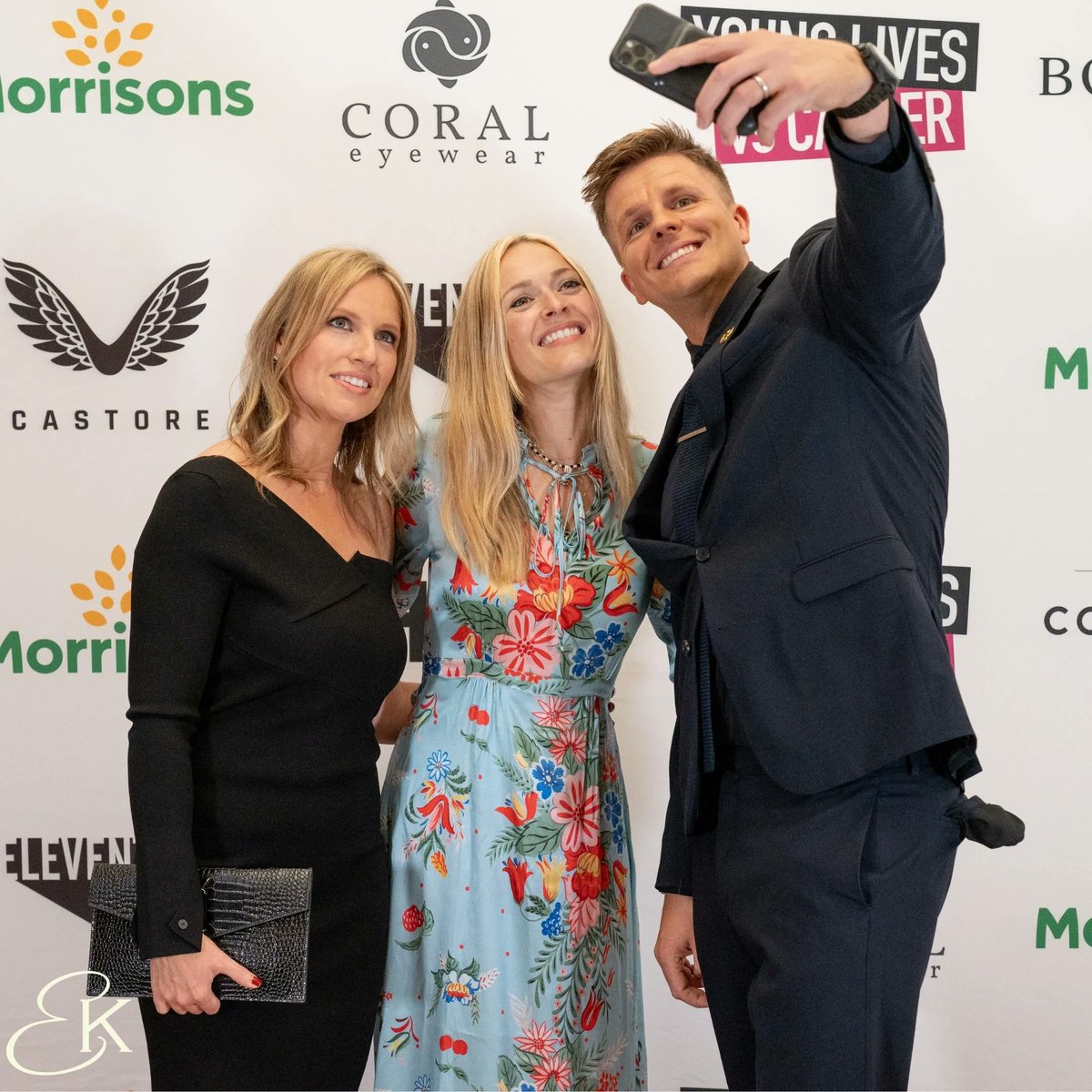 KeatesElizabeth's tweet image. Ok I agree, it is quicker to do a selfie and post ...