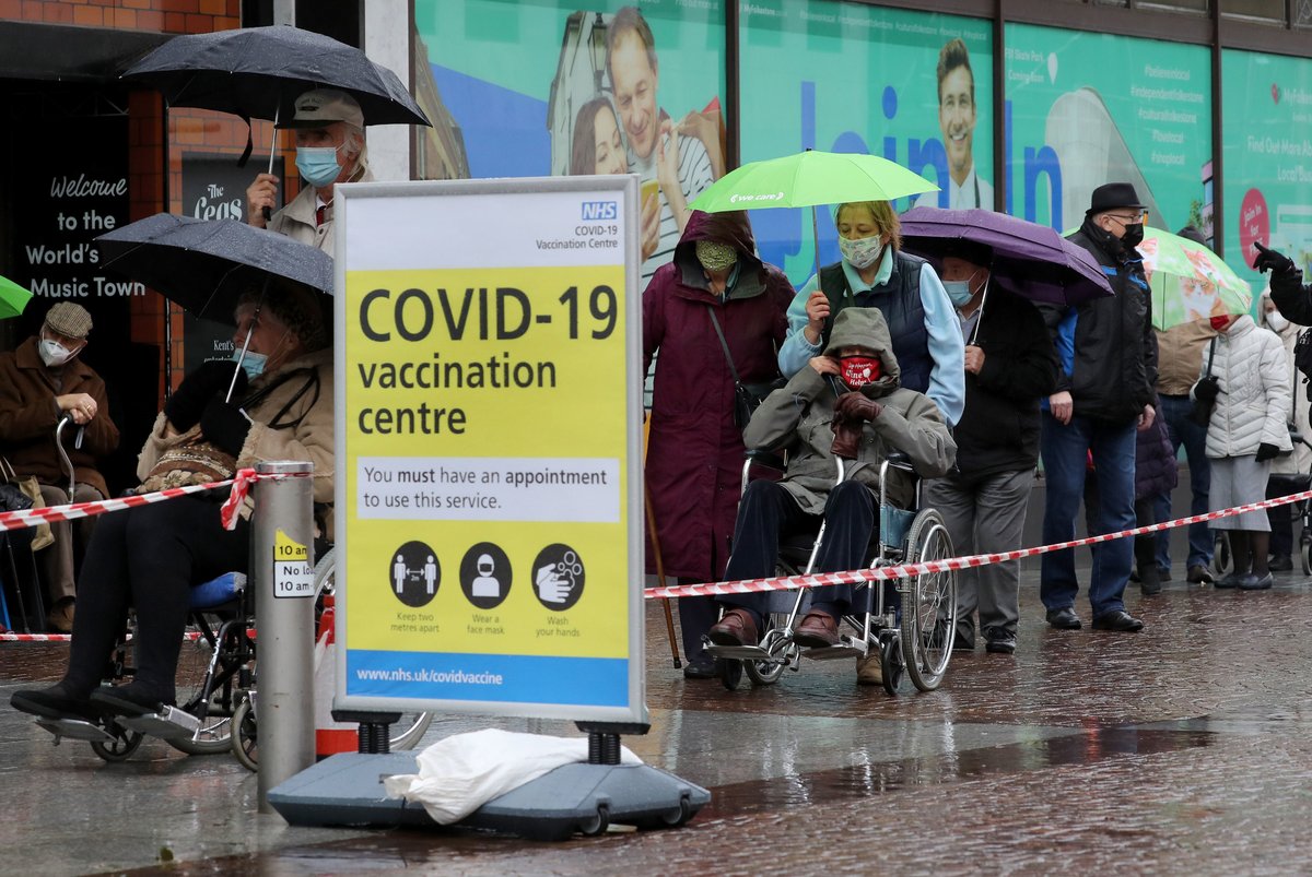 Is coronavirus really any more deadly than flu? 2 FKk8mgjWYAIFB5N