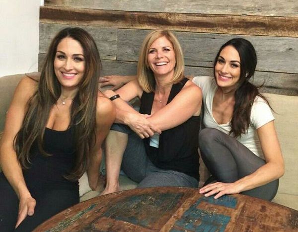 NottheBellasmom's tweet photo. Hello, I am known as Momma Bella. 
Daughters are @CourteousHippie and  @MagicalHelix.
Non-shipping.
Non-DTF.
RL mother of Brie's writer.
RT for me. https://t.co/8FeVd2UAUj