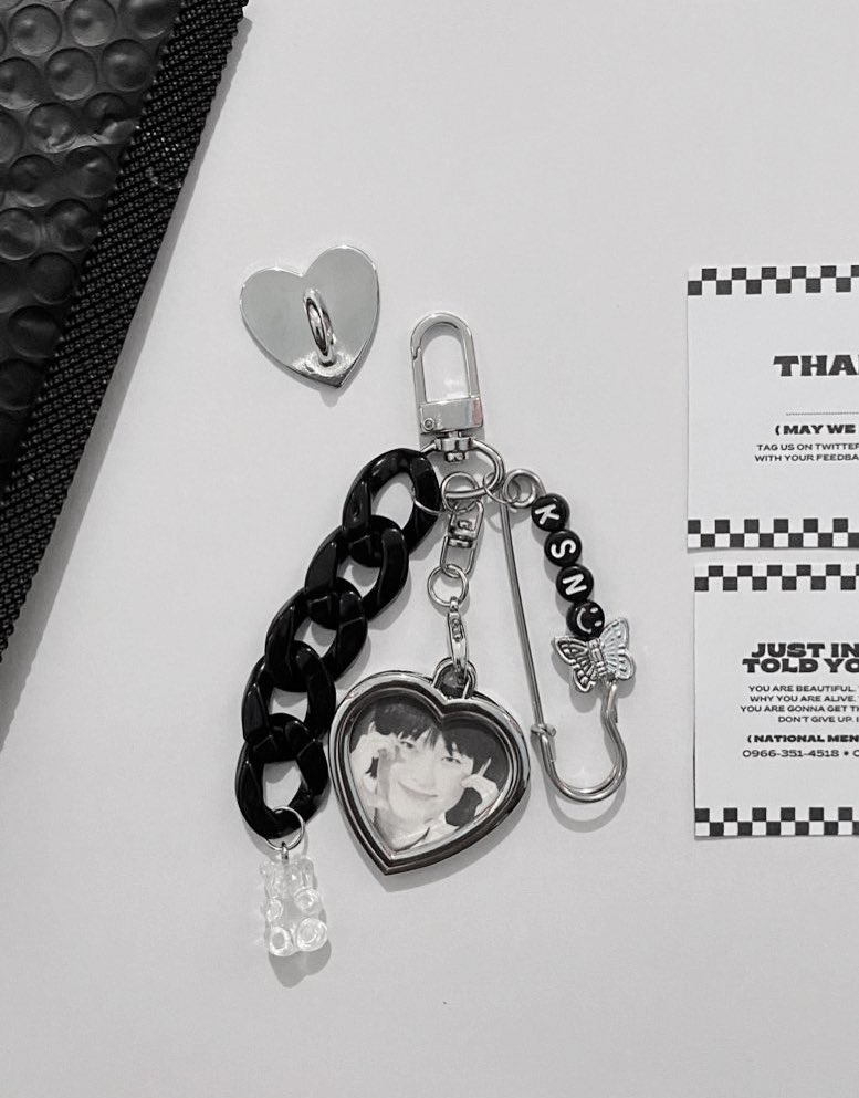 O9mails's tweet photo. ㅤㅤ
❕#O9mails
ㅤ 02.02.22 • @2409studio
ㅤ #with2409studio
HAI dumating na ‘yung keychain ! HJKAJ soaper pretty realgit. def worth the wait. PLUS THE CARD RLLY APPRECIATE IT !! ☻
ㅤㅤ https://t.co/3Bvlr7bRzQ