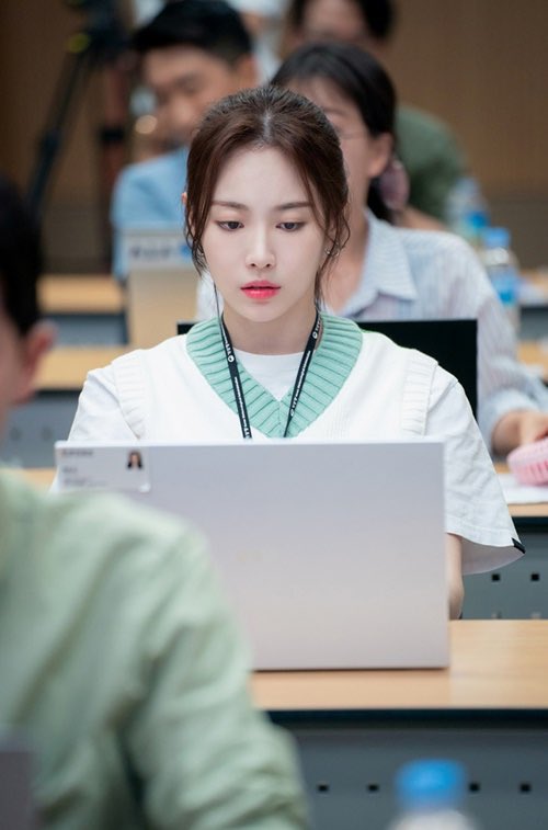 Hello_mydear223's tweet photo. #유라 #채유진 #기상청사람들 #기상청사람들사내연애잔혹사편 #jtbc드라마 #2월12일첫방 #토요일밤10시30분

https://t.co/kloJ9iTlC1 https://t.co/bb95EqzK53