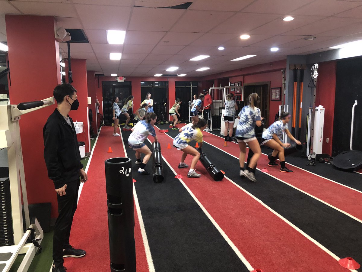 MUSaintsSoccer's tweet image. Another great agility night @StlSpeedAgility as Mark and Riley challenged MUWS⚽️with the vipers, the step ups, and lots cone work…great job tonight ladies👏😅!!
#keeppushing #trusteachother #workforeachother