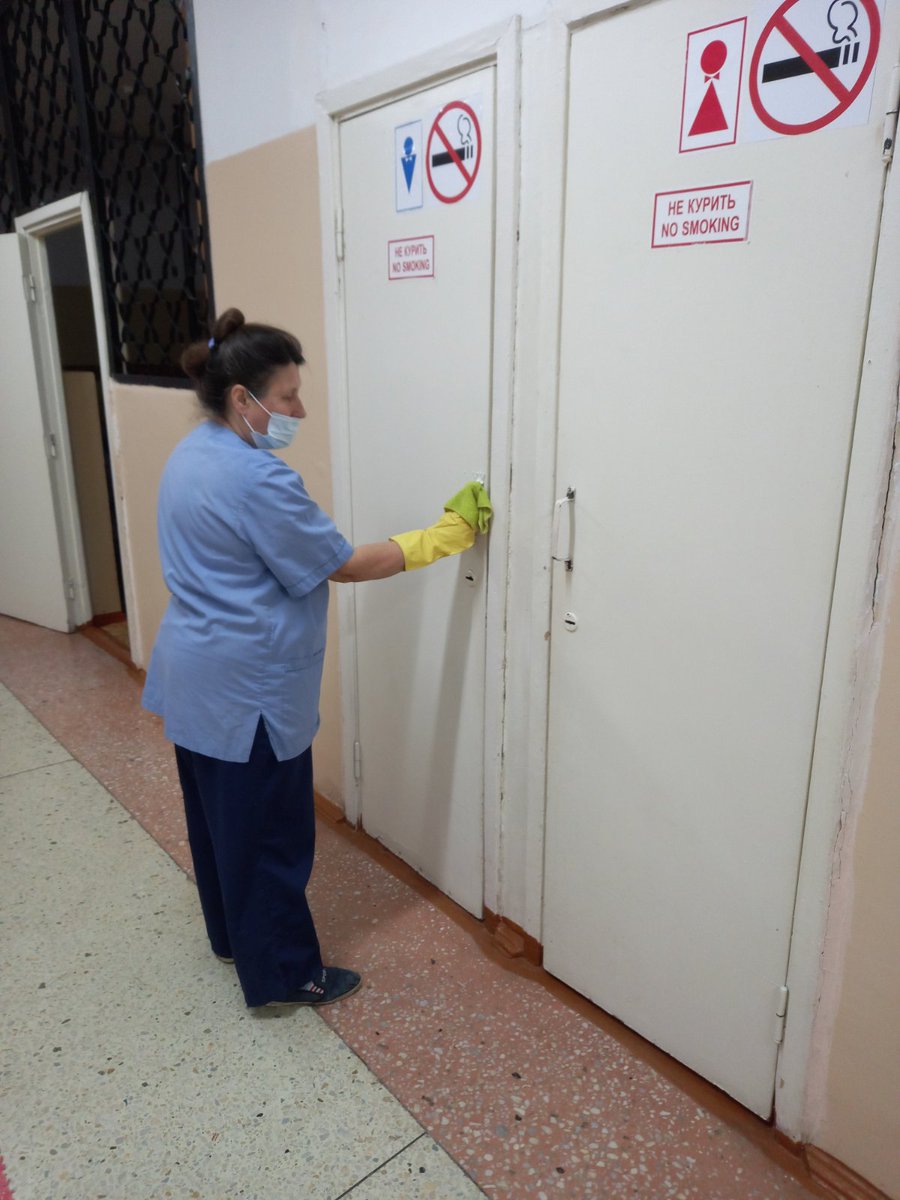 school4nsk's tweet photo. Здоровье и обеспечение безопасности детей - одно из приоритетных направлений деятельности школы. В период распространения коронавирусной инфекции, ОРВИ проводится ежедневная тщательная обработка всех помещений в соответствии с требованиями Роспотребнадзора.
@pu_monso
@samminobr https://t.co/DH2jB6V1te