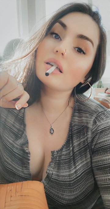 weed in conscious doses is medicine for me. 🍃💚🤪 https://t.co/HjrUPLLMmd<a href="/tag/vibes"class="tags"><span>#vibes</span></a><a href="/tag/goddessenergy"class="tags"><span>#goddessenergy</span></a><a href="/tag/unapologeticallyme"class="tags"><span>#unapologeticallyme</span></a><a href="/tag/pr"class="tags"><span>#pr</span></a>