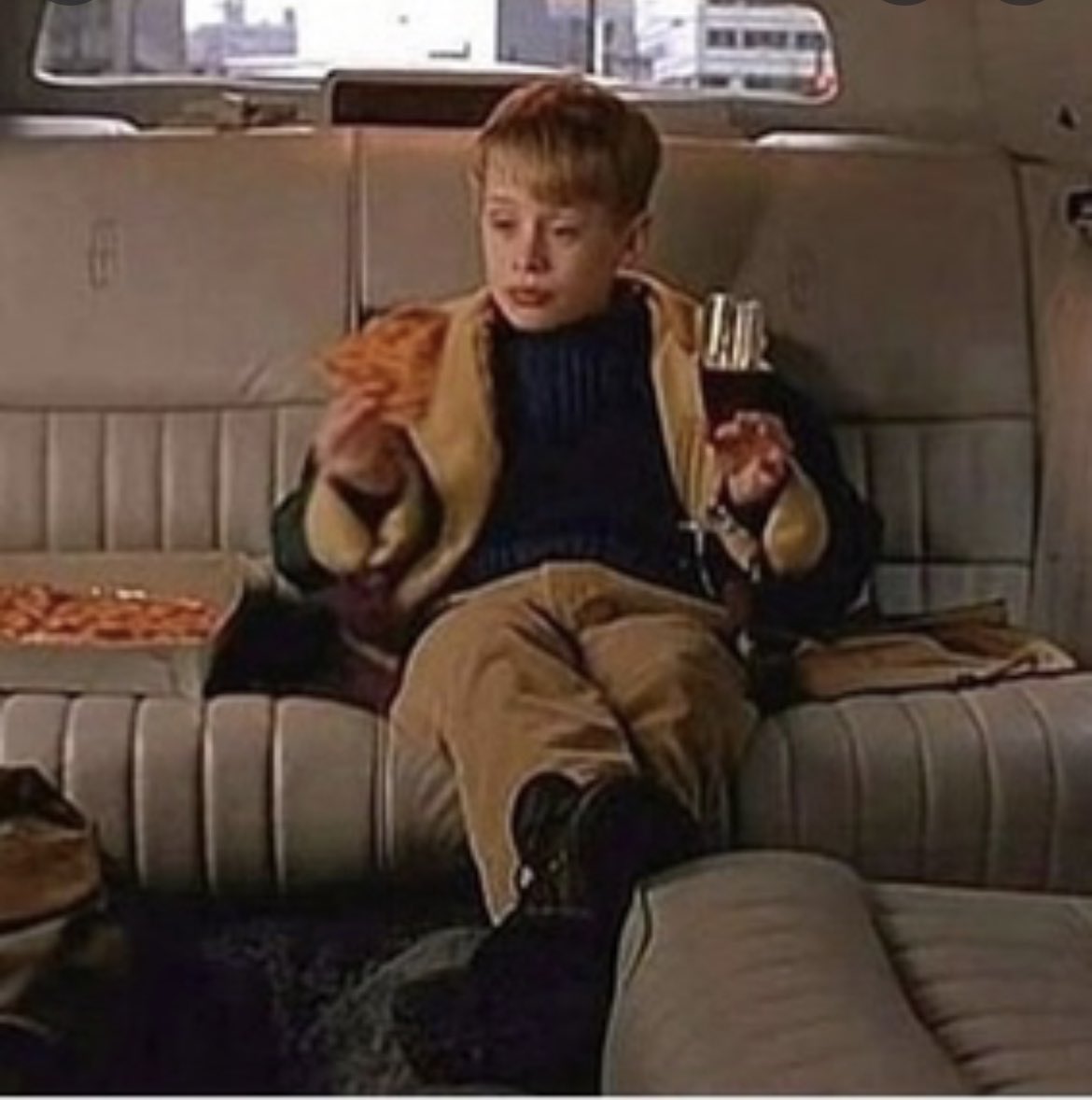 CenturiesSports's tweet photo. The winner of #SuperBowl will probably have a lovely cheese pizza and enjoy a solitary ride in a limo. https://t.co/2c8W9PTPII