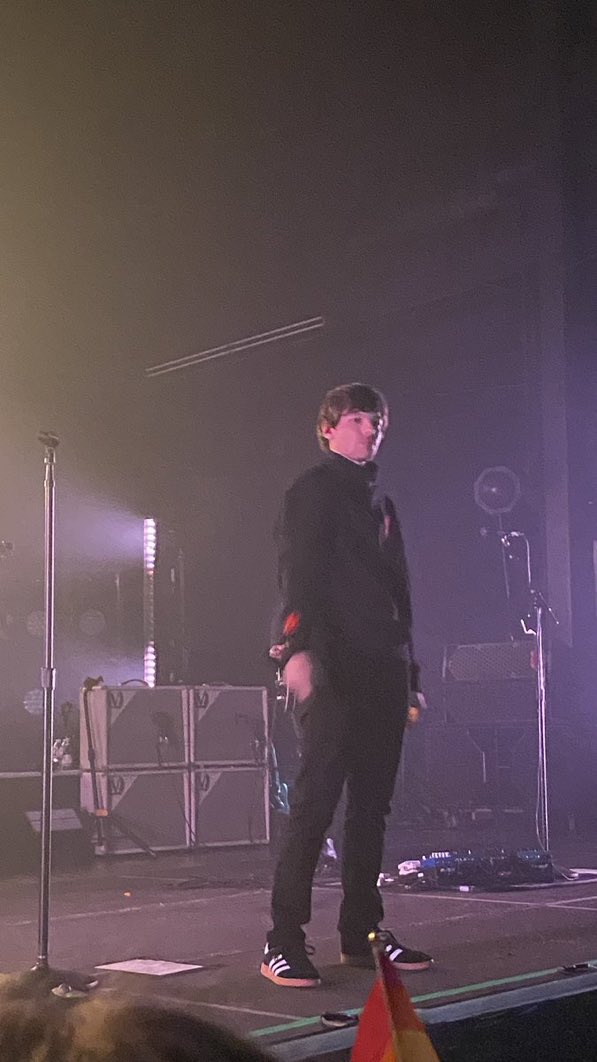 HLDTour's tweet photo. Louis standing on stage. 
#LTWTDallas 
2.1.22 

📸: sunflowervol1d https://t.co/Tcw6txCych
