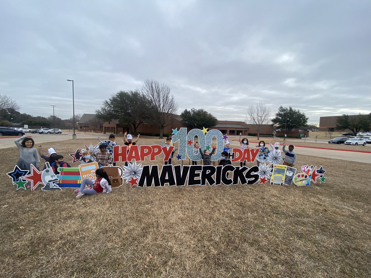 We made it to the 100th day of school! Happy 100th Day Mavericks ! 💙🎉🤍