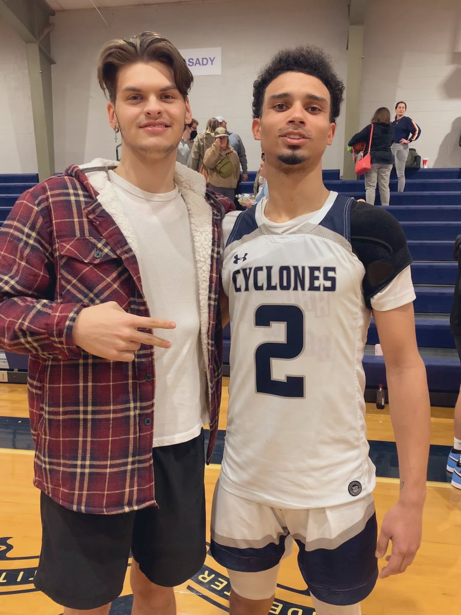 Fam 💙🖤 <a href="/OkengeSteph/">Steph Okenge</a> @IAM3Basketball