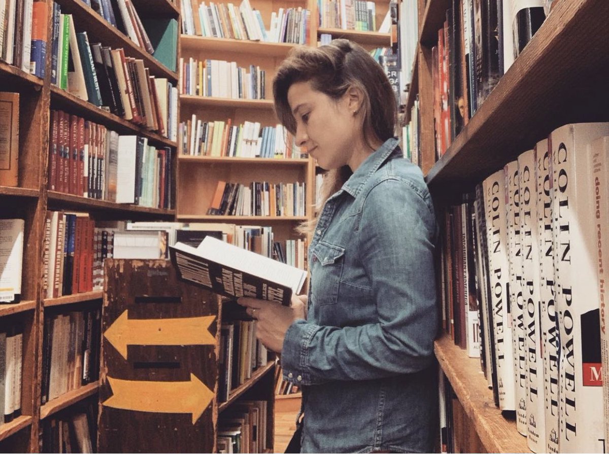 iampaolamedina's tweet image. «Los libros son como las personas. Tienen su personalidad. A veces tienes química con ellos, y a veces no.»

#MaríaJoséCastaño ✍️