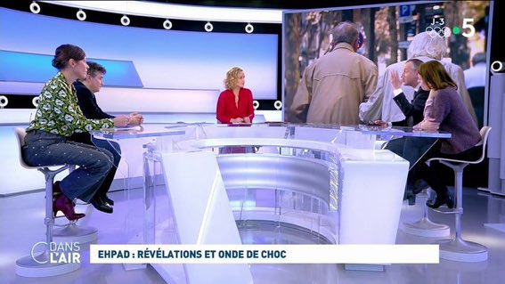 servicePresseF5's tweet photo. 📈 #Audiences #France5
Record de saison en PdA pour @Cdanslair avec 13.3 de PdA pour 1 609 000 tsp. @Caroline_Roux @AxeldeTarle @france5
Retrouvez l'émission en replay sur https://t.co/iFALP6aHXi et en audio sur toutes les plateformes de podcast. https://t.co/BDYUsbvns9