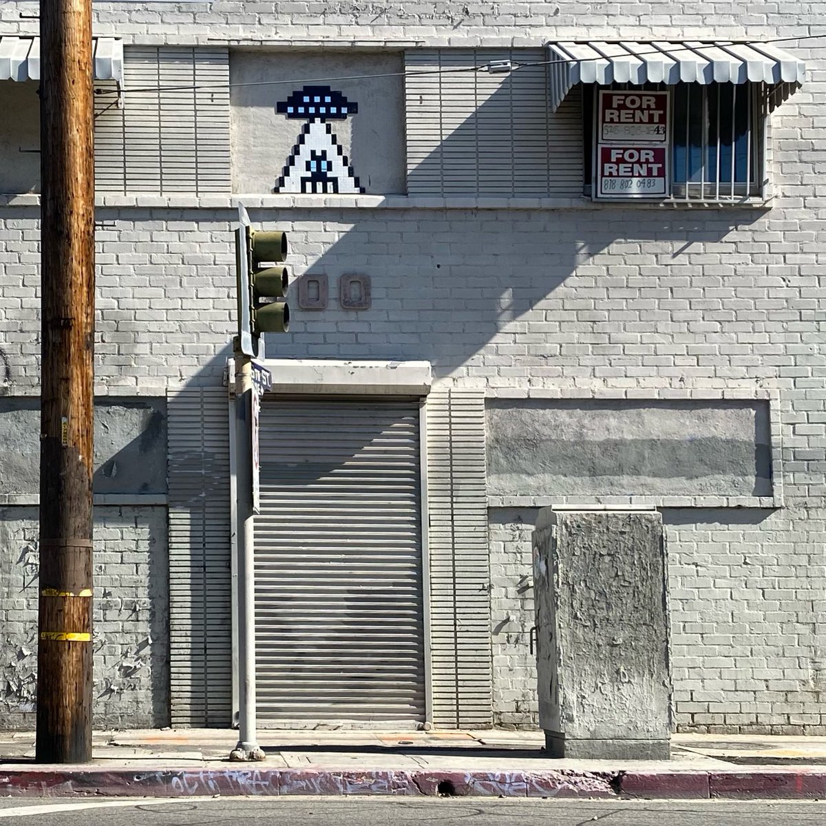 TheGraffHunter's tweet photo. Invader LA_205
#mateostreet #artsdistrict https://t.co/X8f2Ws2W2i