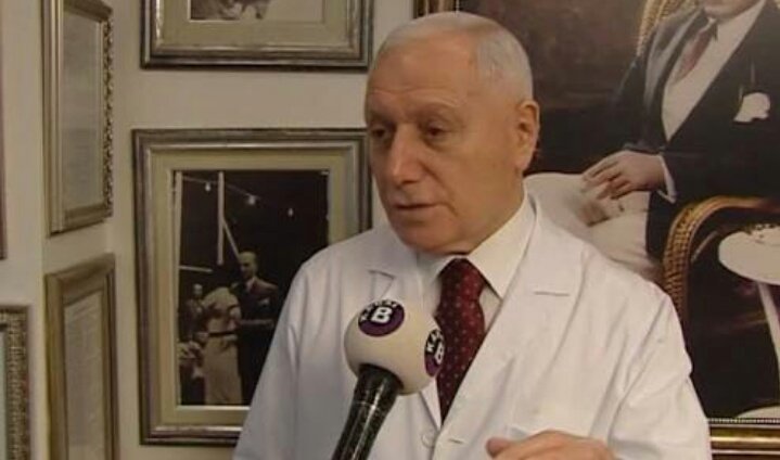 İngiltere Kraliyet Tıp Ödülü dünyada ilk defa kazanan Prof. Dr. Mehmet Haberal, Japonya'da yapılan kongrede dünya organ nakli derneği başkanı seçildi.Popçular, topçular, politikacılar kadar gündeme gelmese de güzel haber..!