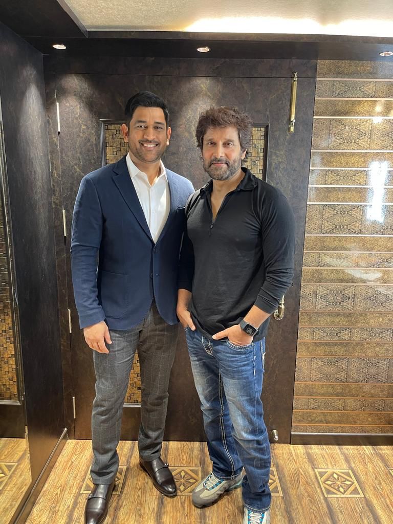 ChennaiIPL's tweet photo. Super Leo and Gemini - When the stars met! ✨

#WhistlePodu 🦁💛 https://t.co/rtAgKCs85f