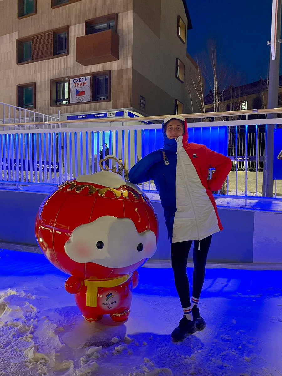 Bien arrivée aux Jeux Olympiques 🤩
Nos courses sont le 9 février pour les femmes, le 10 pour les hommes, le 12 par équipe !
<a href="/sbxfrance/">Equipe de France Sbx</a>