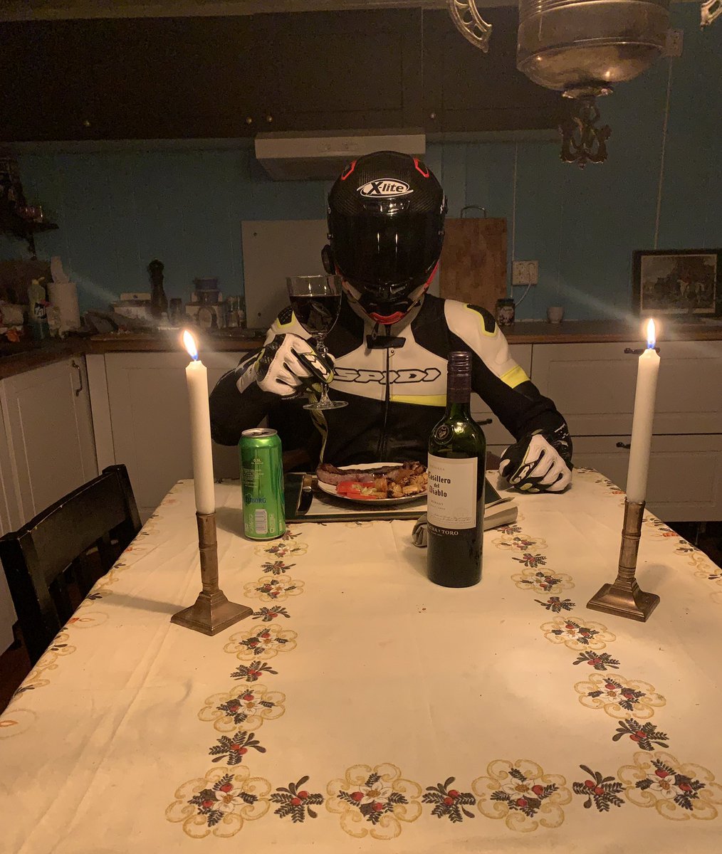 Dinner time 😏