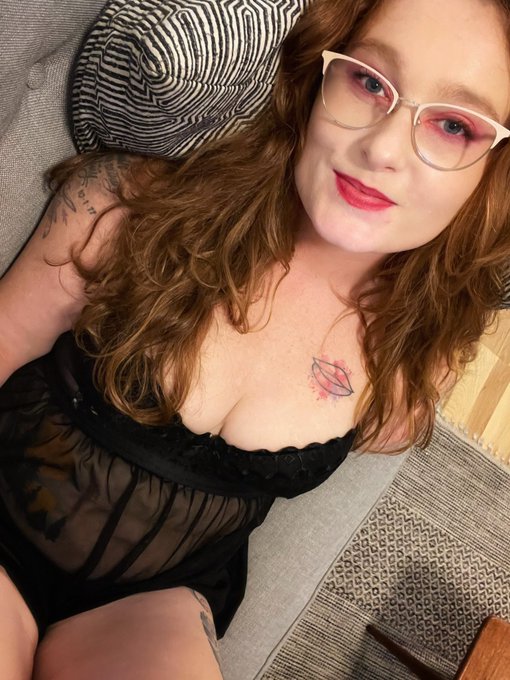 Hey you dirty human. You wanna be my Valentine? Find me on onlyfans. Or earn it by filling my cash app<a href="/tag/findom"class="tags"><span>#findom</span></a><a href="/tag/busty"class="tags"><span>#busty</span></a><a href="/tag/nsfw"class="tags"><span>#nsfw</span></a><a href="/tag/amputee"class="tags"><span>#amputee</span></a><a href="/tag/slut"class="tags"><span>#slut</span></a><a href="/tag/paypiggie"class="tags"><span>#paypiggie</span></a>