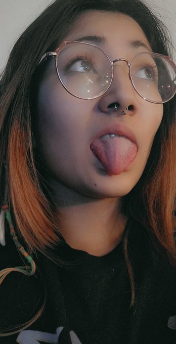 Currently active and selling my lovelies.  Doing good bundle deals on my premades and customs. I verify<a href="/tag/sellingcontent"class="tags"><span>#sellingcontent</span></a><a href="/tag/buyingcontent"class="tags"><span>#buyingcontent</span></a>